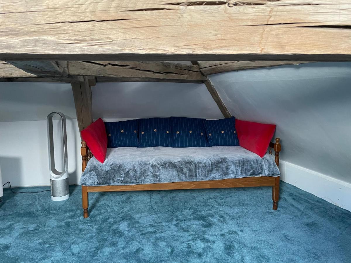 Villa Fontaine Avec Piscine Interieur Chauffee-Maison De Campagne Familiale -Ideal Vacances Ou Sejour Professionnel -3 Chambres-Bureau Separe -Lit Bebe - Parking Facile & Gratuit Ngoại thất bức ảnh